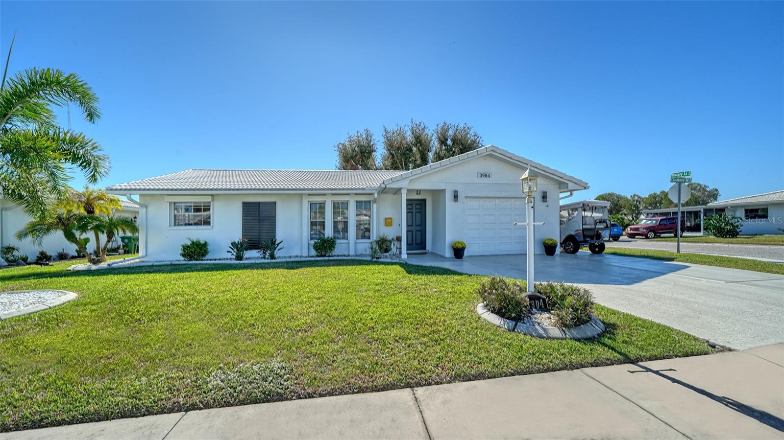 3904 CHINABERRY RD