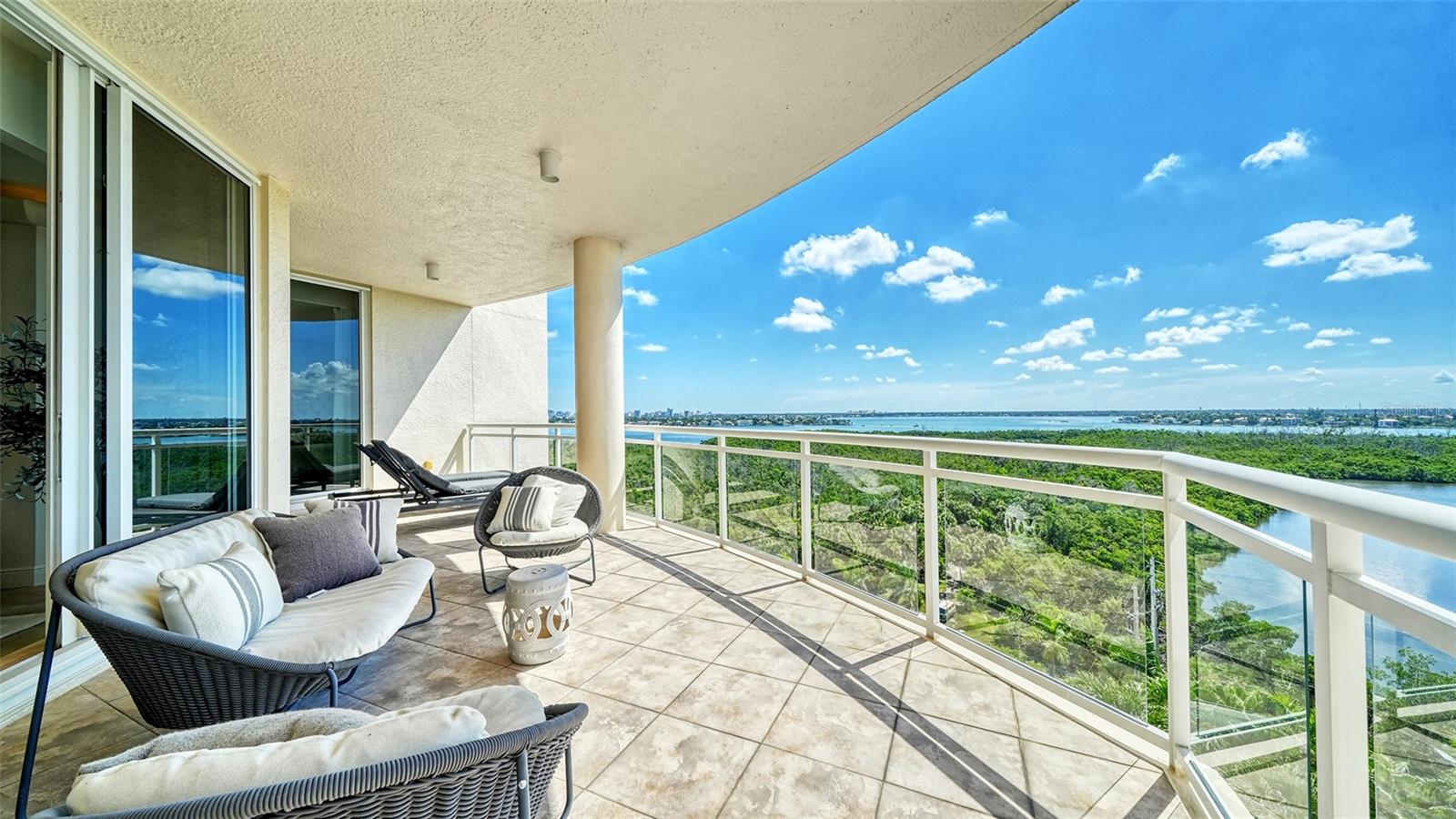 1300 BENJAMIN FRANKLIN DR #809