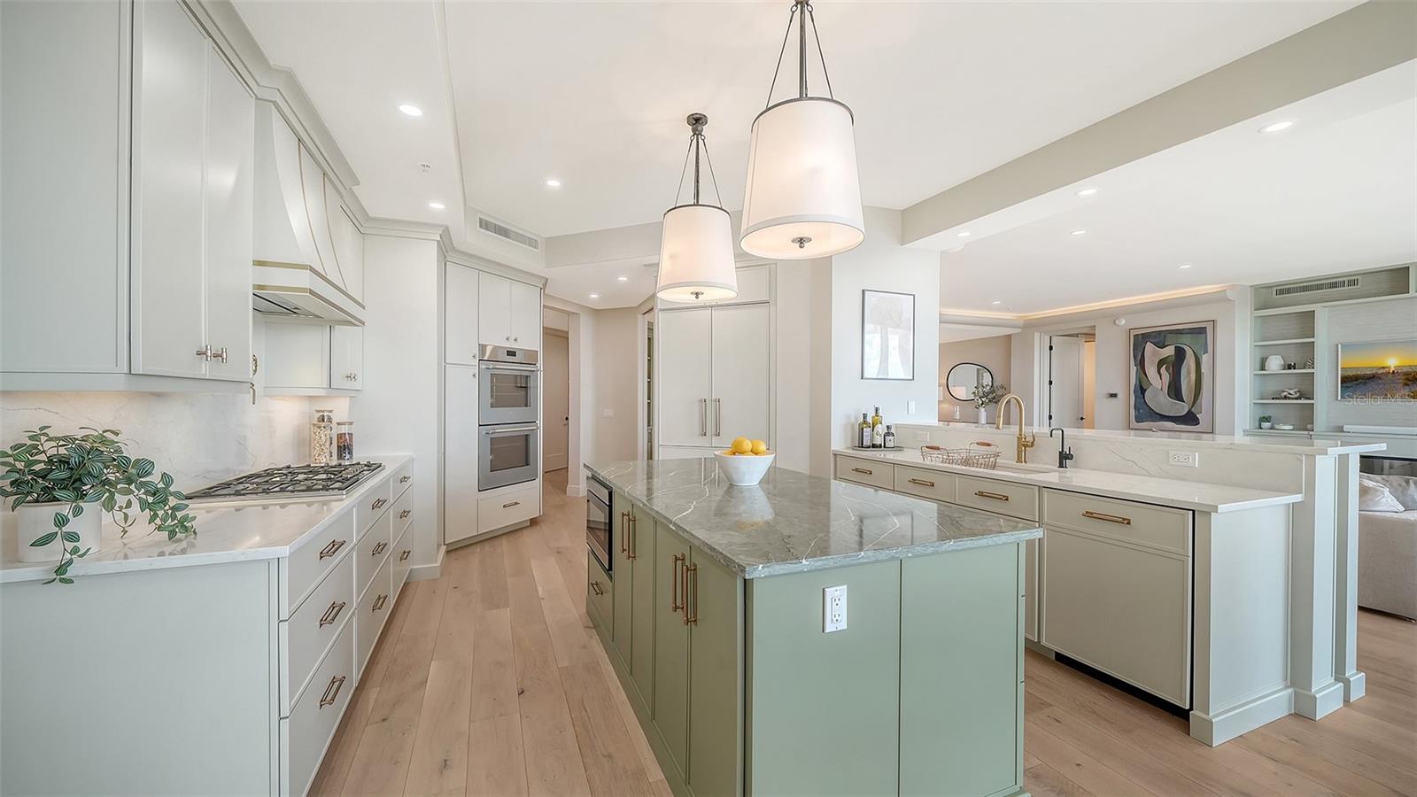 1300 BENJAMIN FRANKLIN DR #809