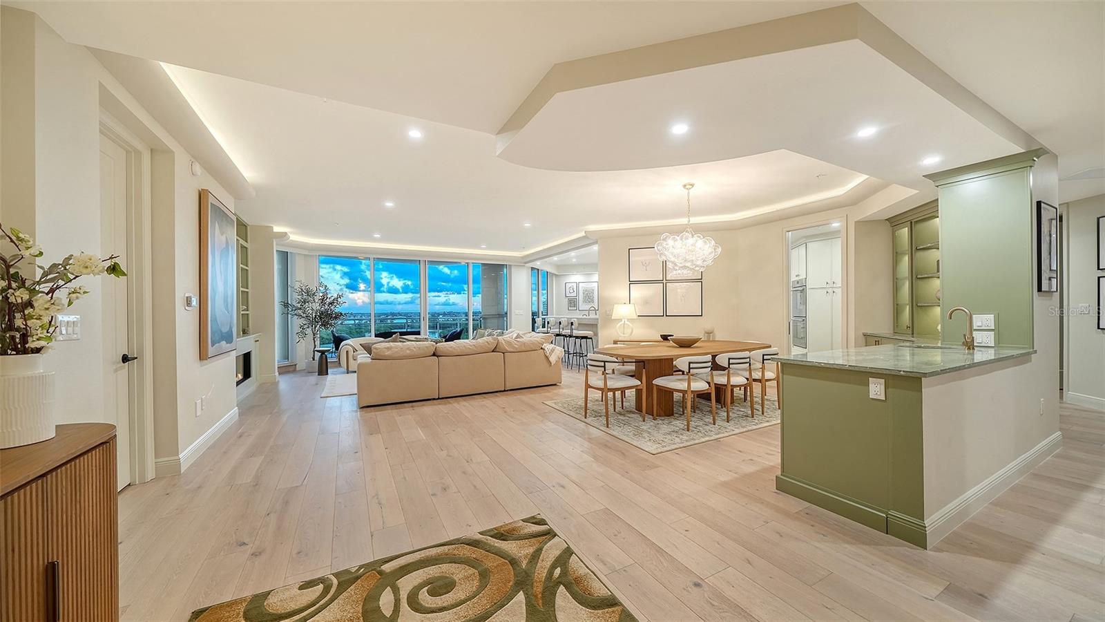 1300 BENJAMIN FRANKLIN DR #809