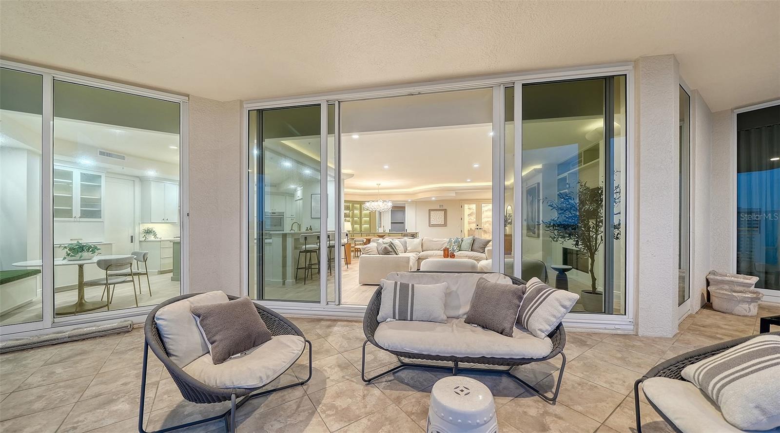 1300 BENJAMIN FRANKLIN DR #809