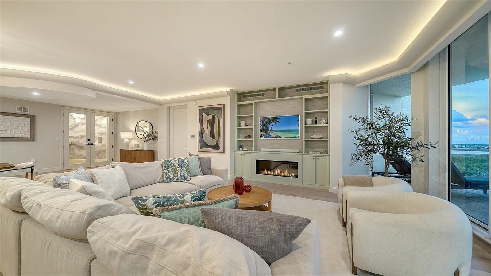 1300 BENJAMIN FRANKLIN DR #809