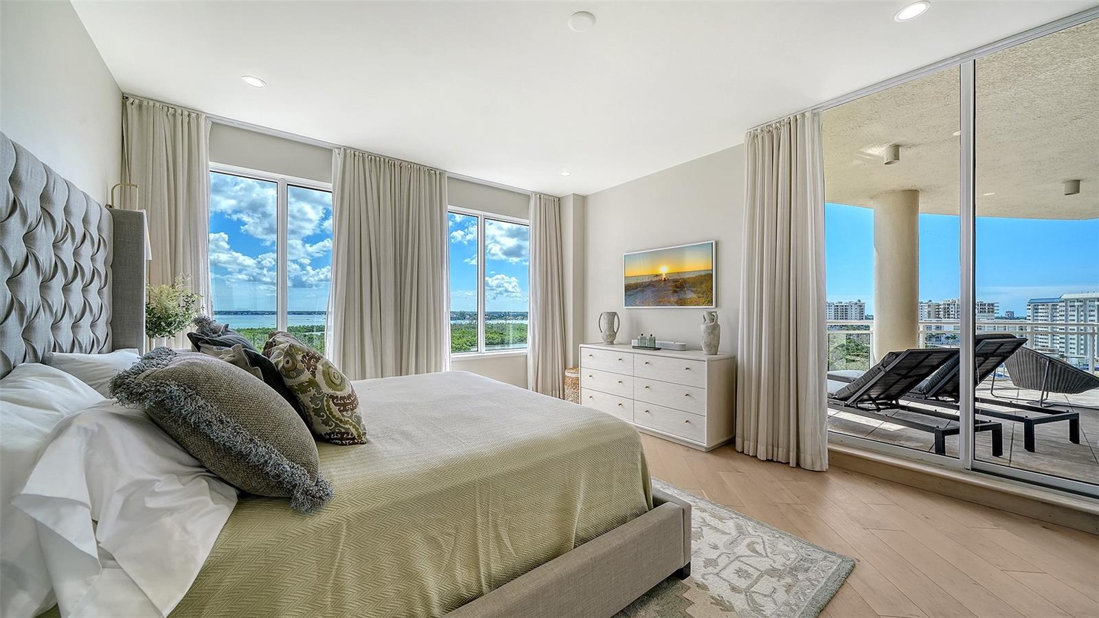 1300 BENJAMIN FRANKLIN DR #809