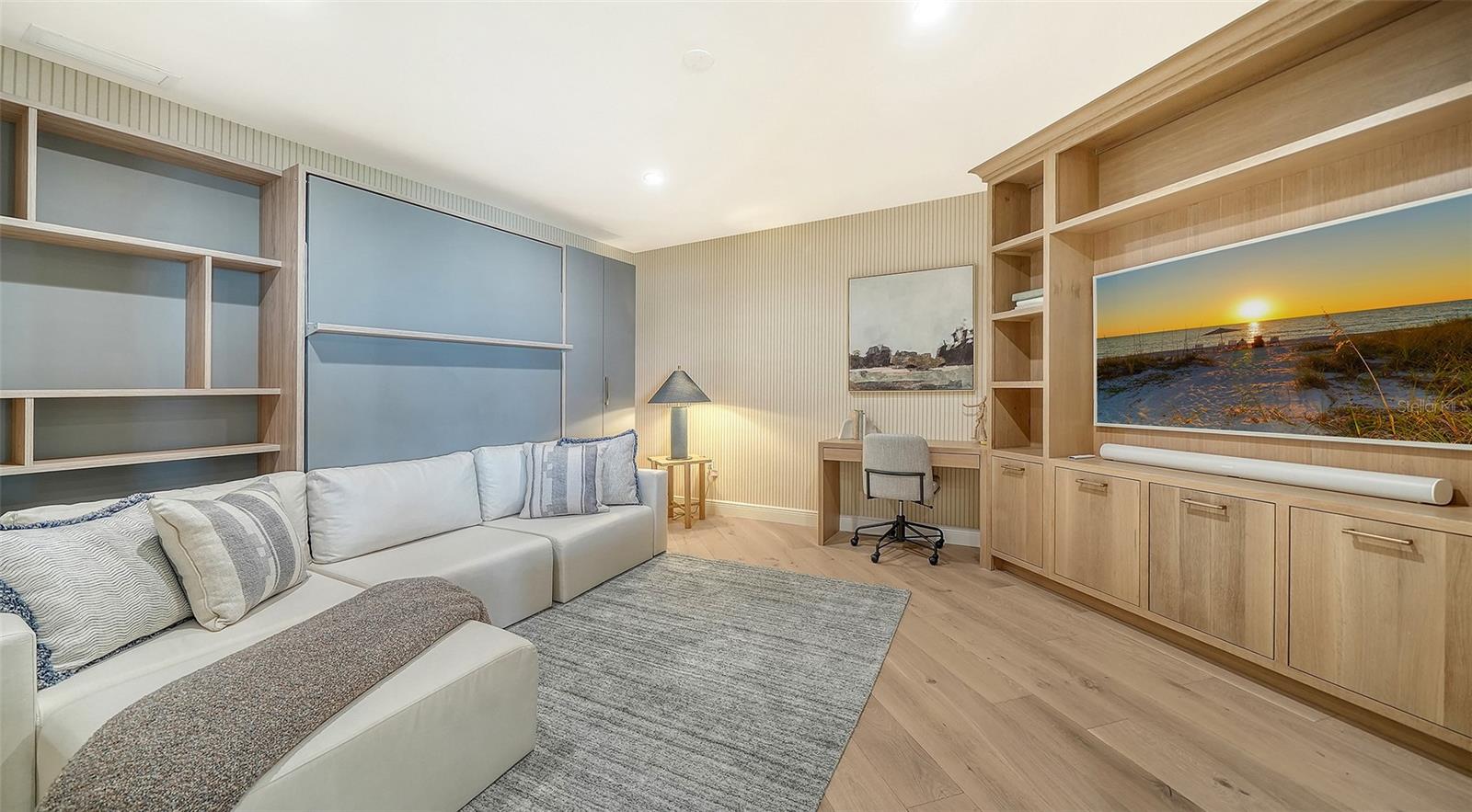 1300 BENJAMIN FRANKLIN DR #809