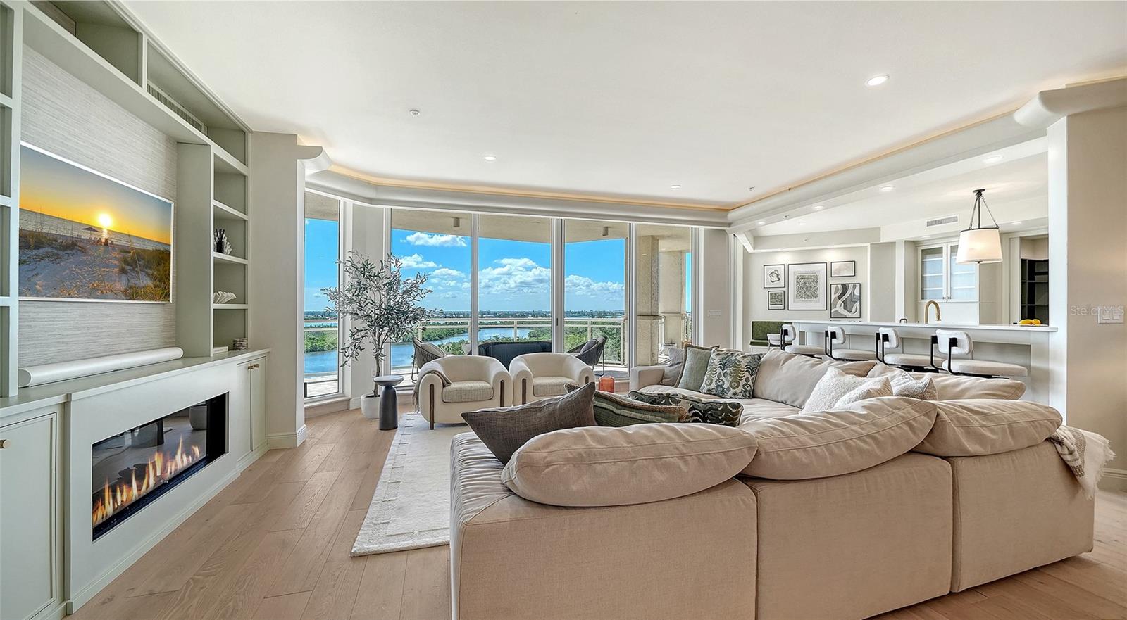 1300 BENJAMIN FRANKLIN DR #809