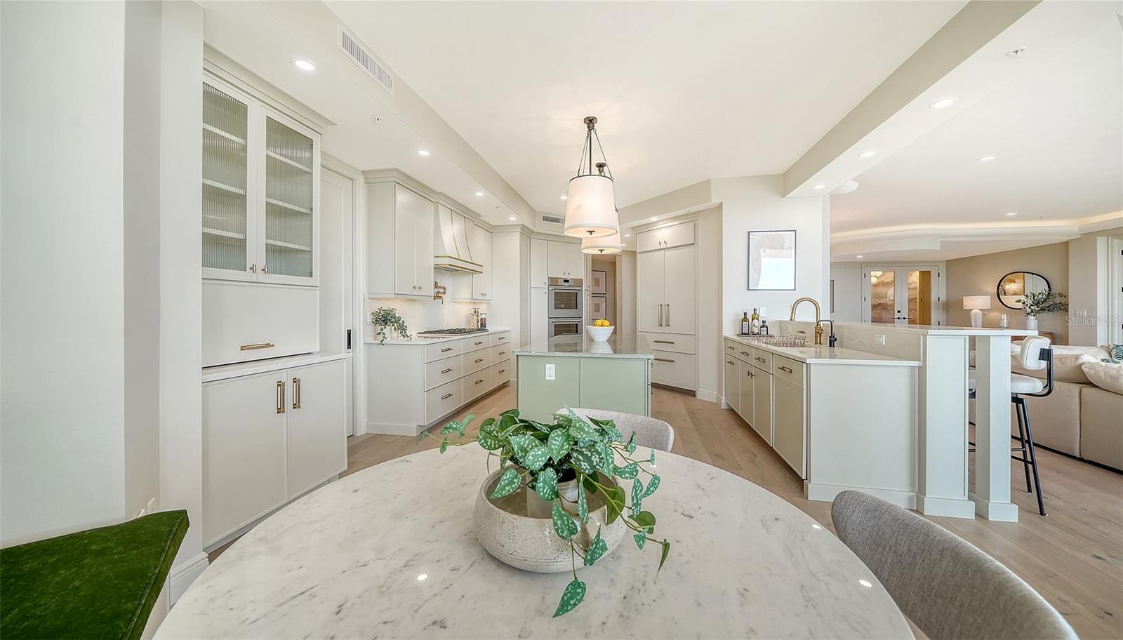 1300 BENJAMIN FRANKLIN DR #809