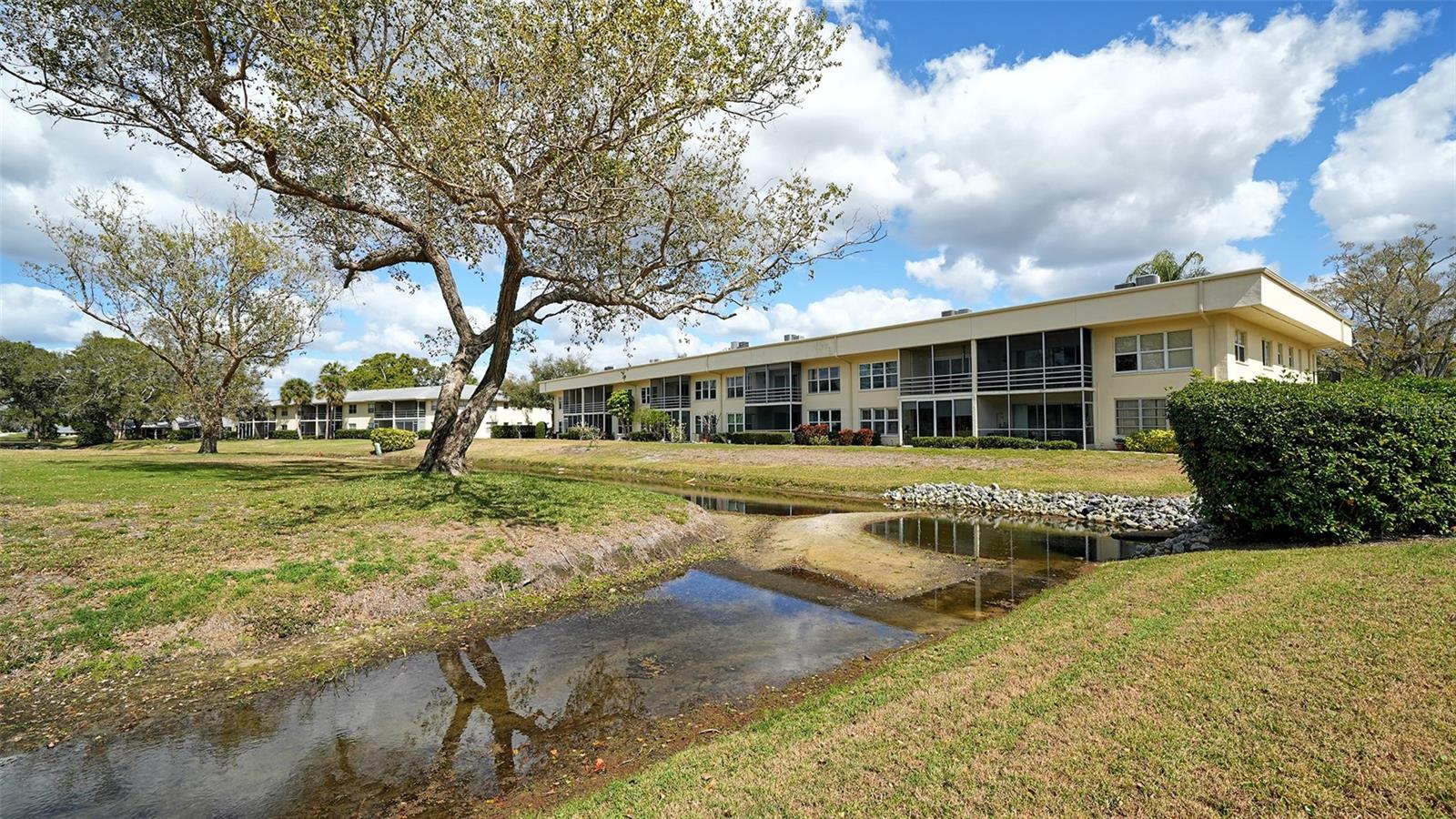 7880 PALM AIRE LN #203