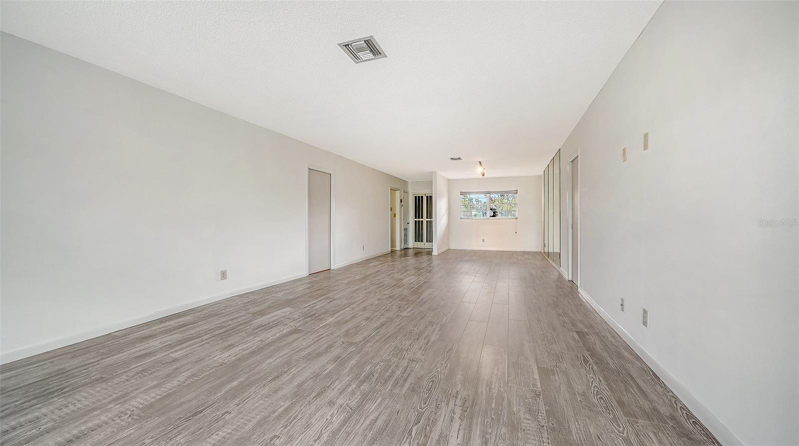 7880 PALM AIRE LN #203