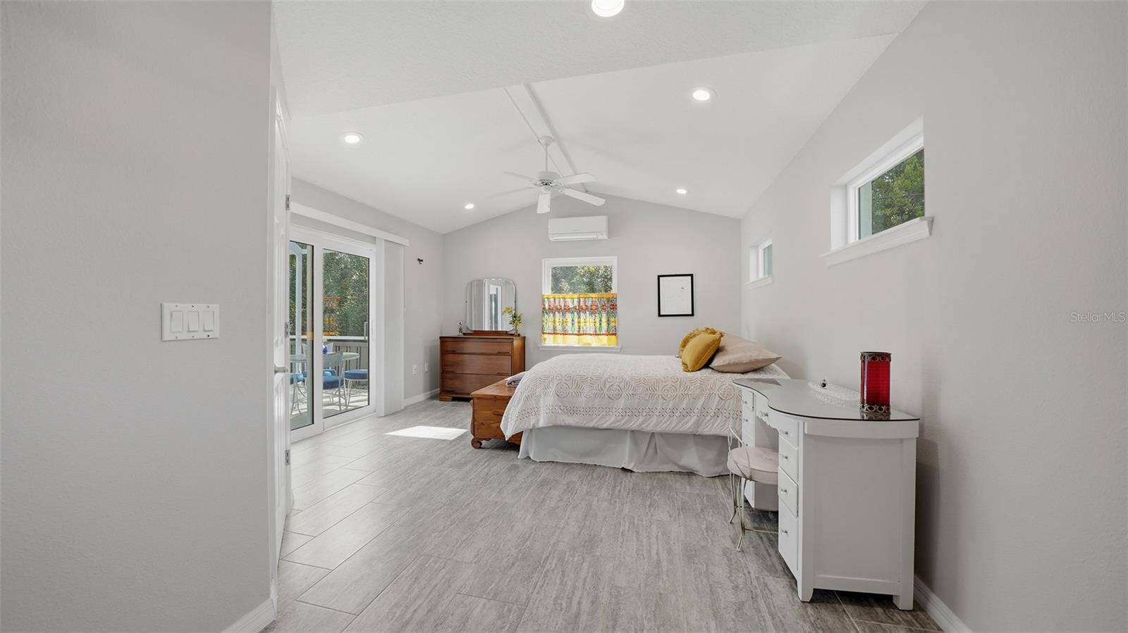 4668 HAMLETS GROVE DR