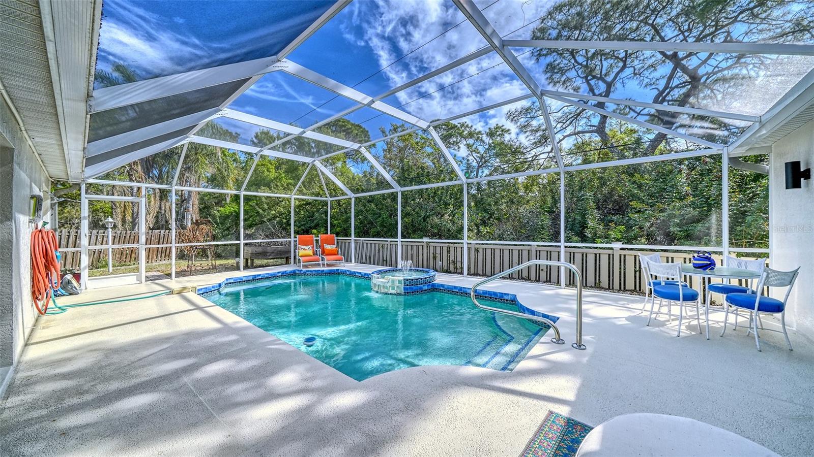 4668 HAMLETS GROVE DR