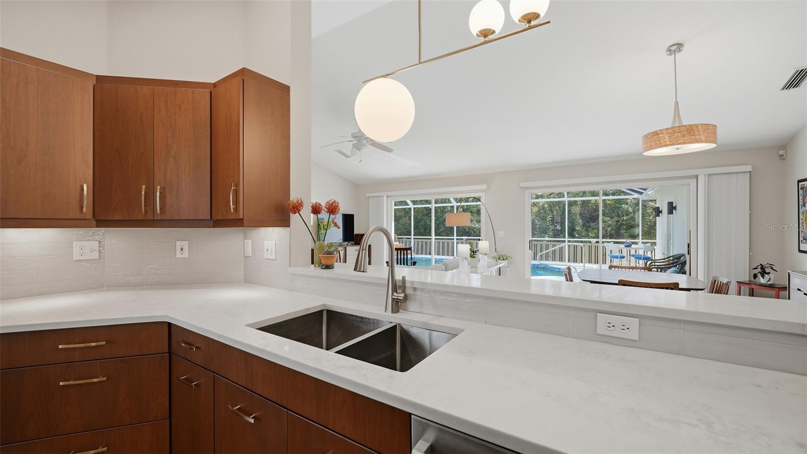 4668 HAMLETS GROVE DR