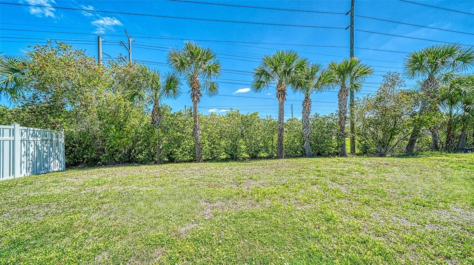 1424 BLUE HORIZON CIR