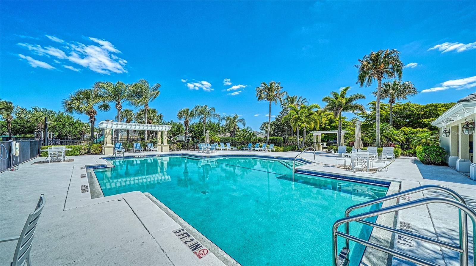 1424 BLUE HORIZON CIR