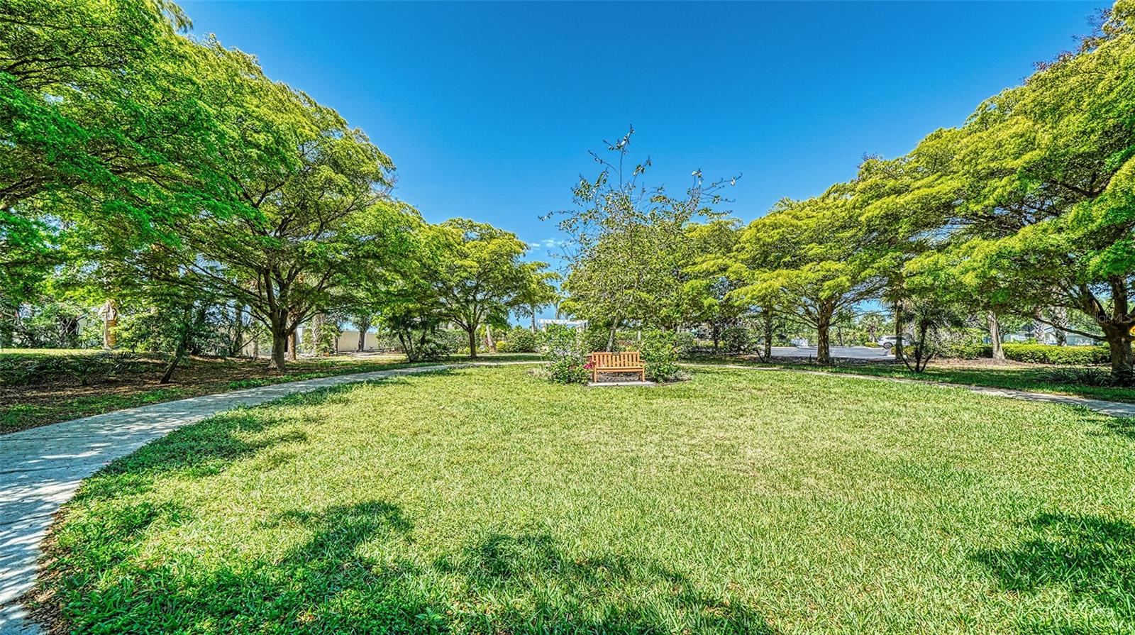 1424 BLUE HORIZON CIR