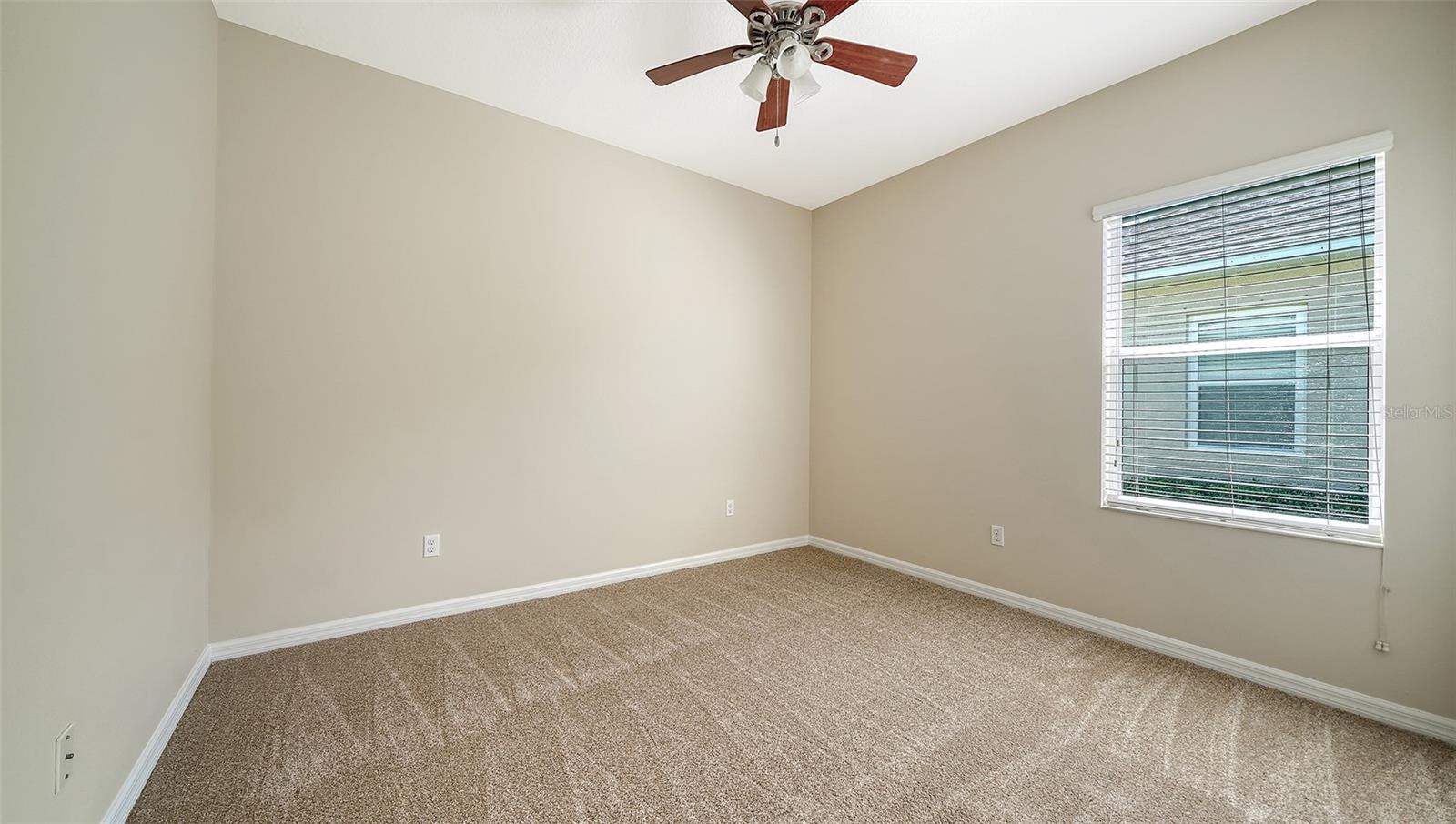 1424 BLUE HORIZON CIR
