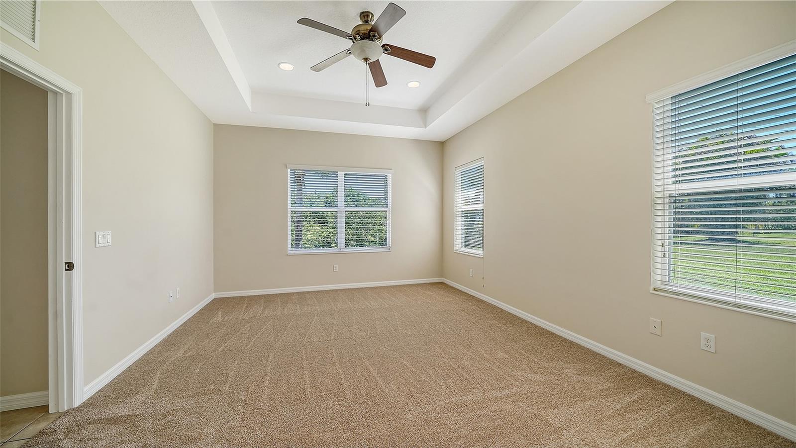 1424 BLUE HORIZON CIR