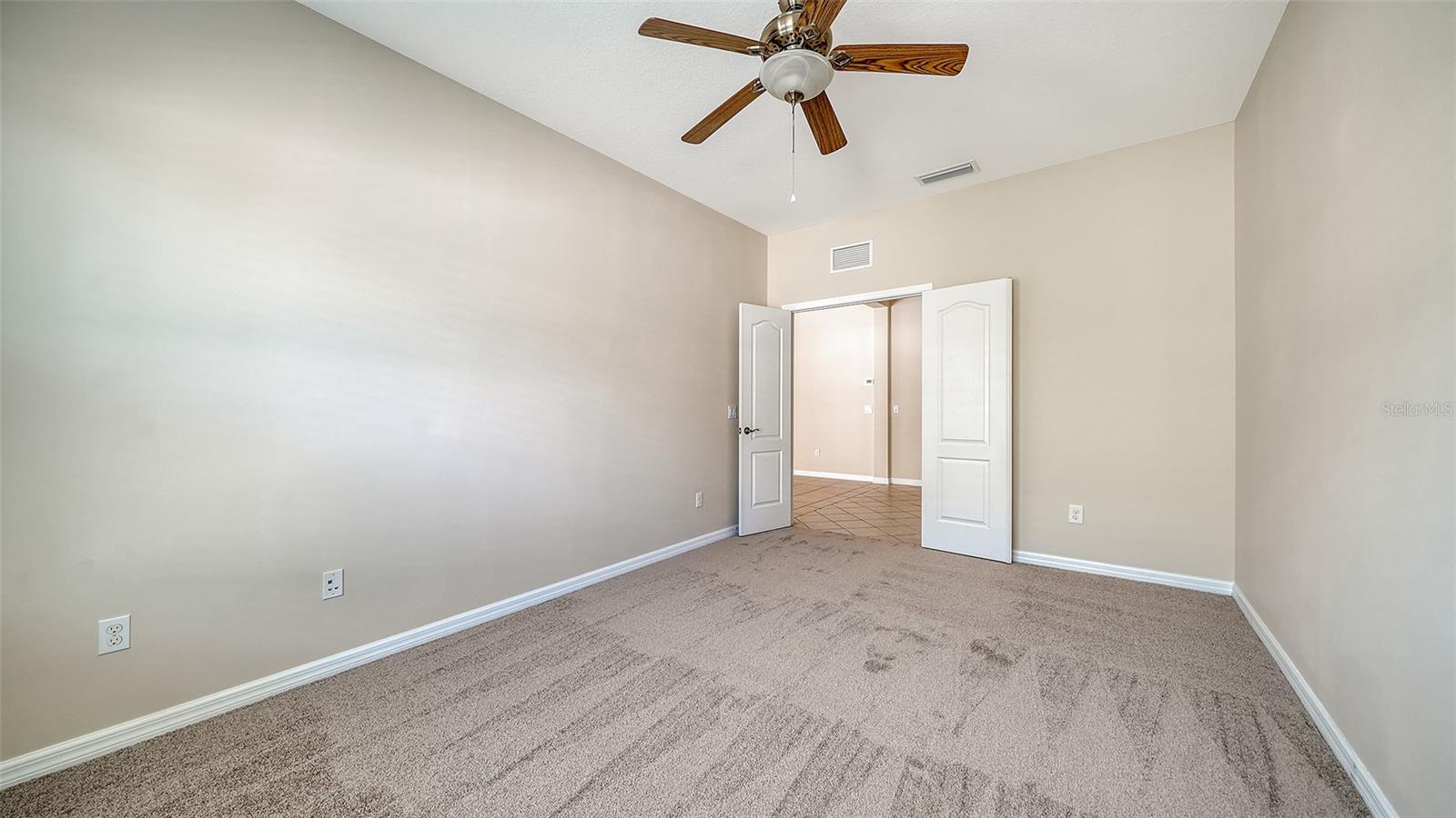 1424 BLUE HORIZON CIR