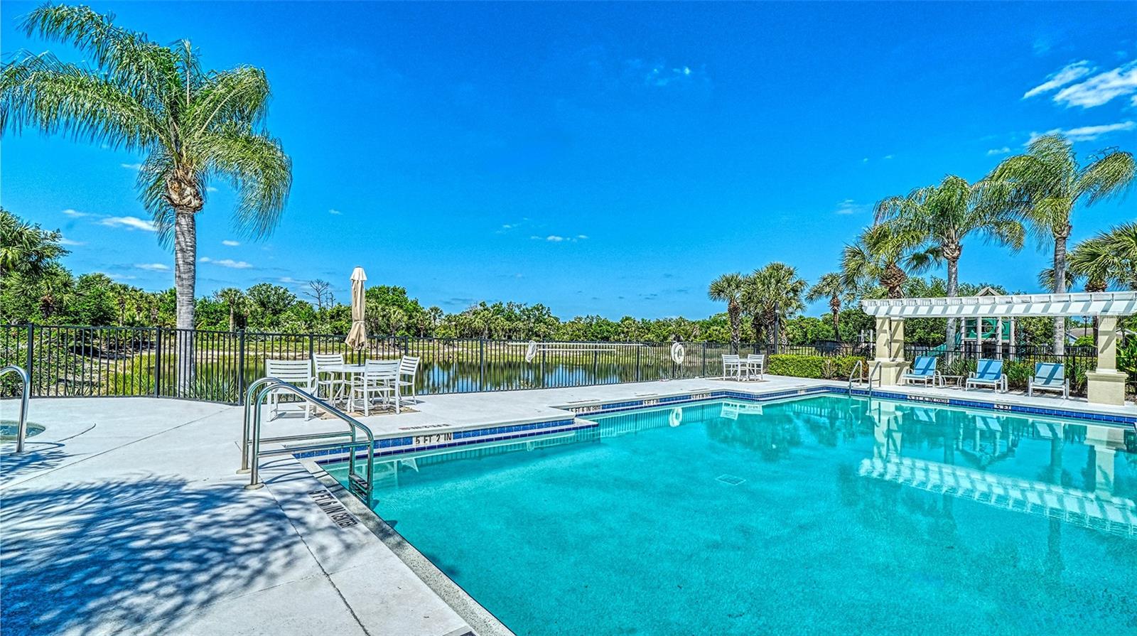 1424 BLUE HORIZON CIR
