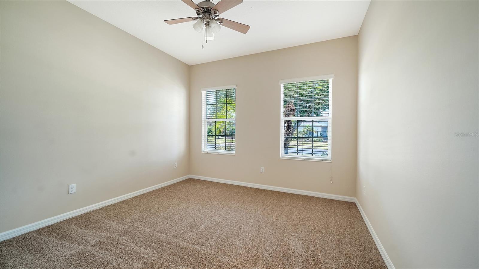1424 BLUE HORIZON CIR