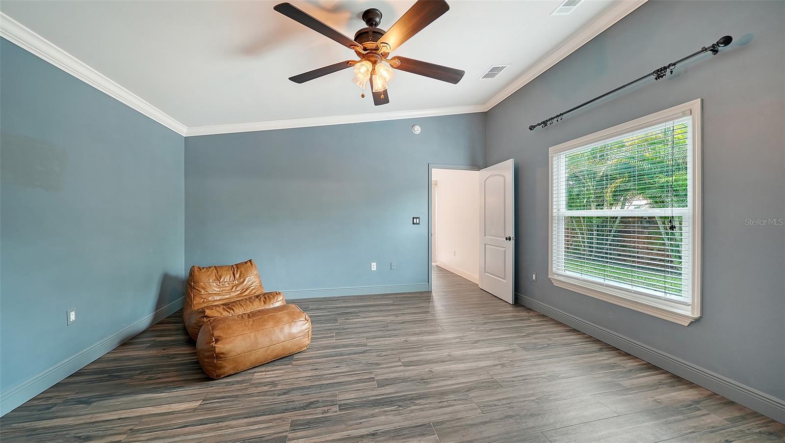 361 BEARDED OAKS CIR