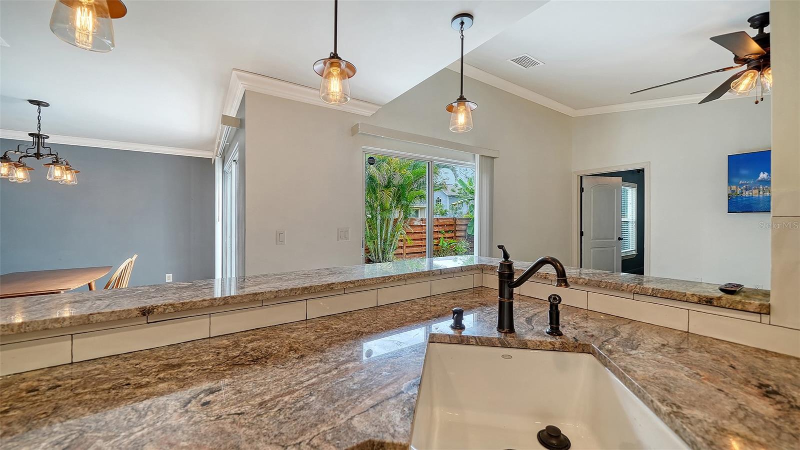 361 BEARDED OAKS CIR
