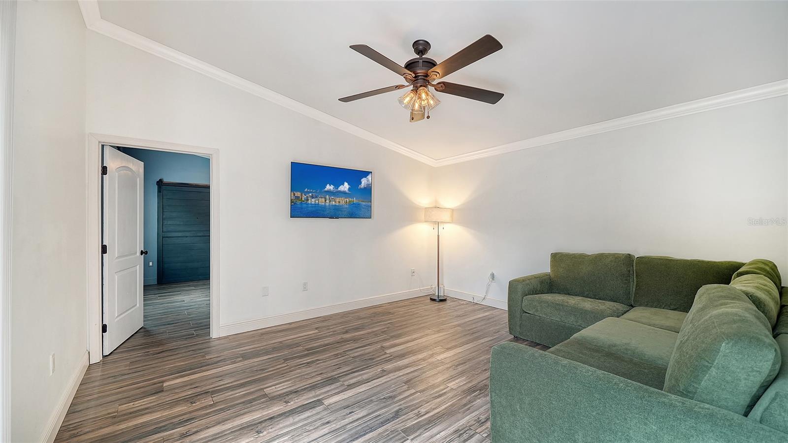 361 BEARDED OAKS CIR