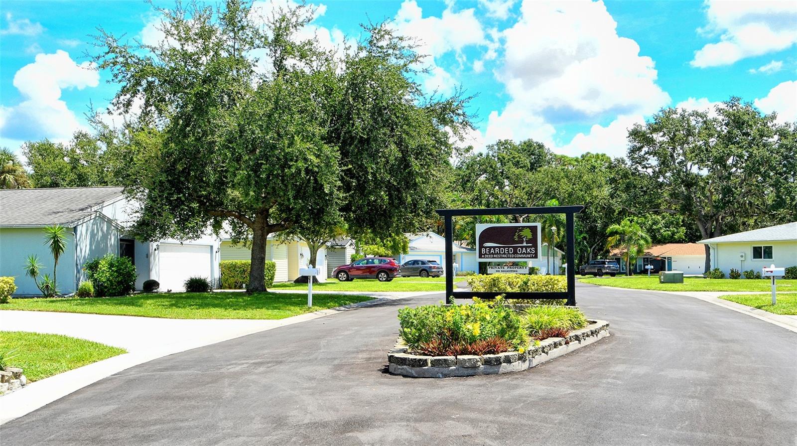 361 BEARDED OAKS CIR