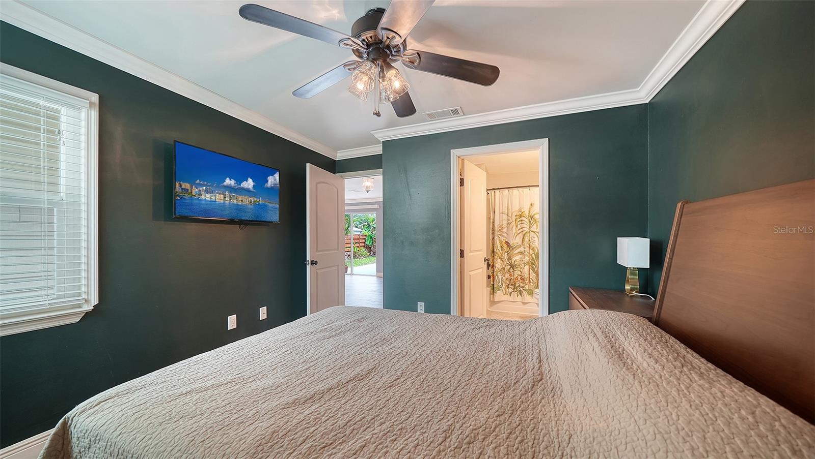 361 BEARDED OAKS CIR