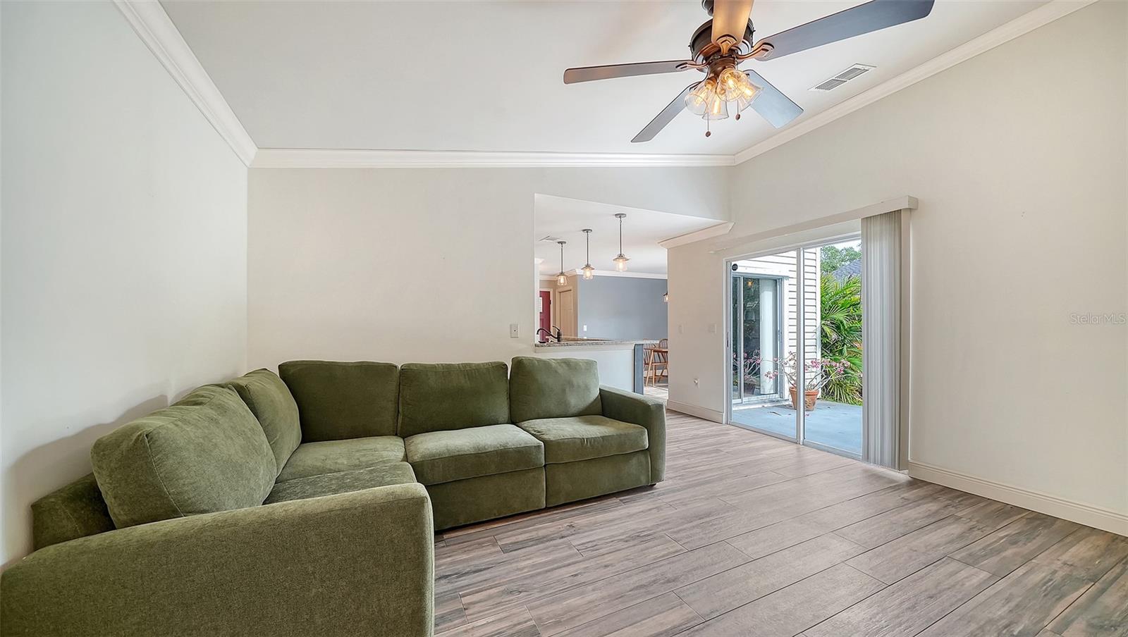 361 BEARDED OAKS CIR