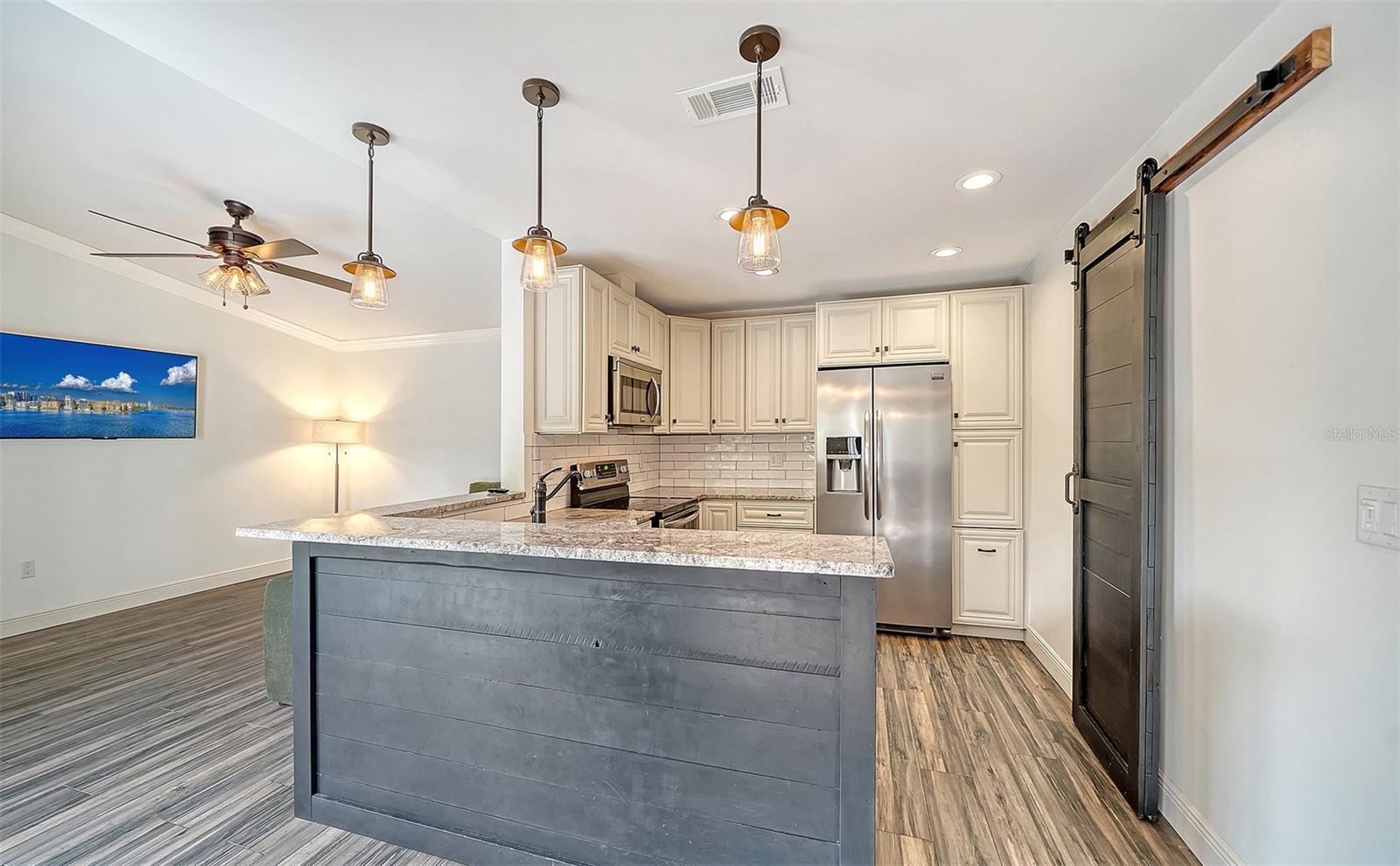 361 BEARDED OAKS CIR