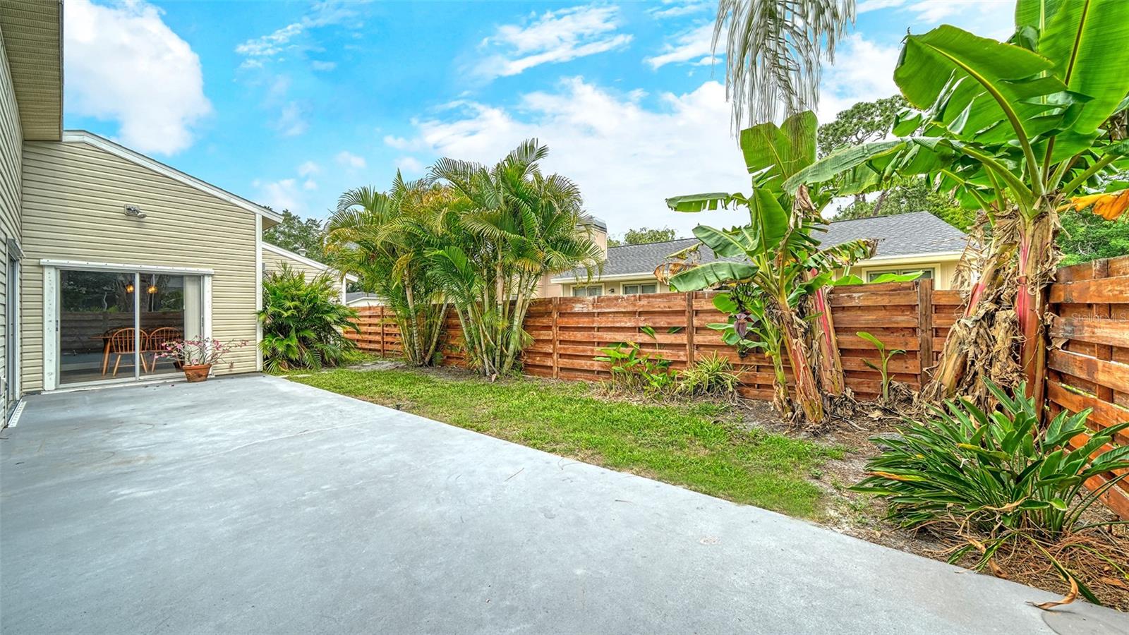361 BEARDED OAKS CIR