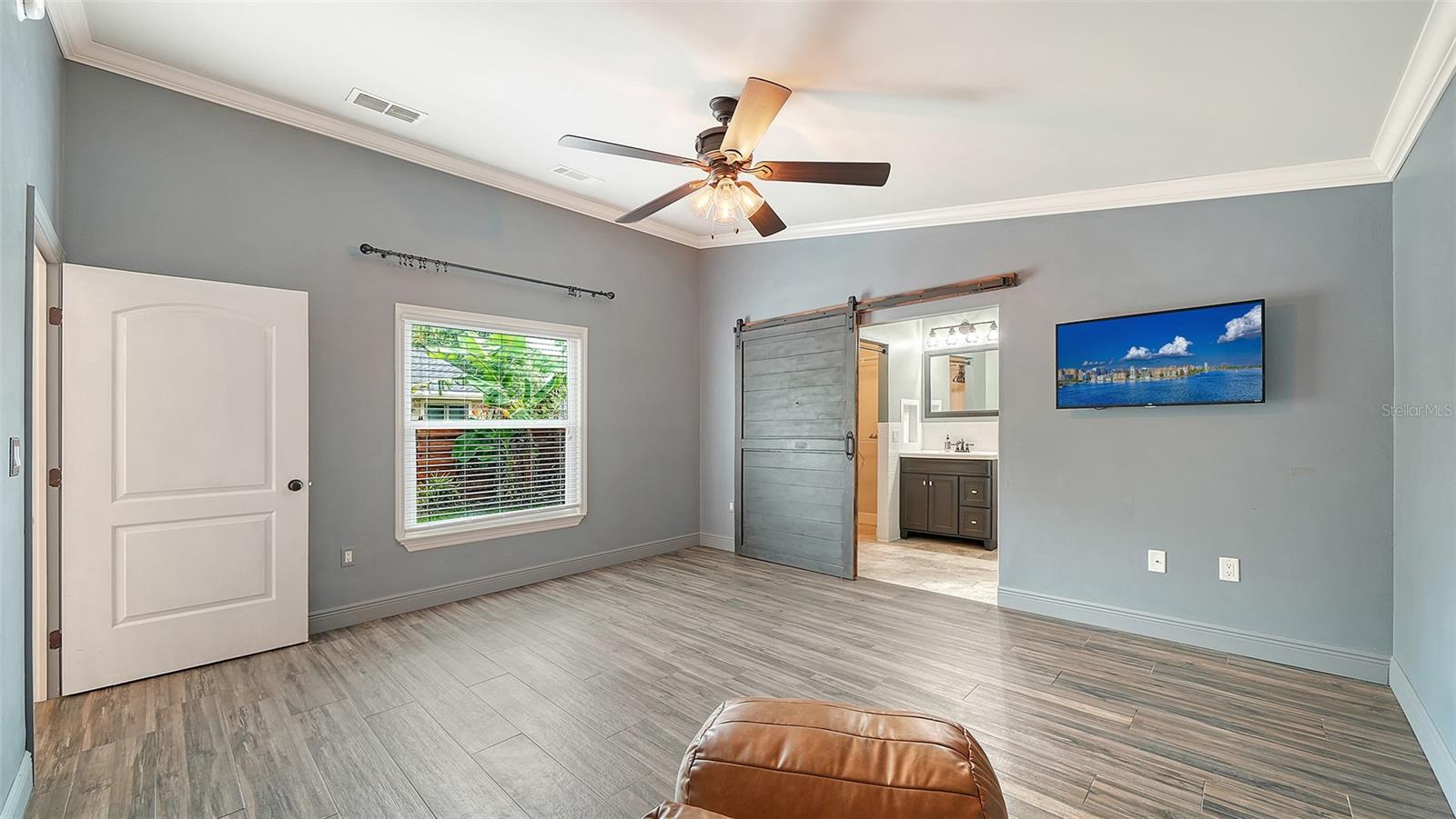 361 BEARDED OAKS CIR