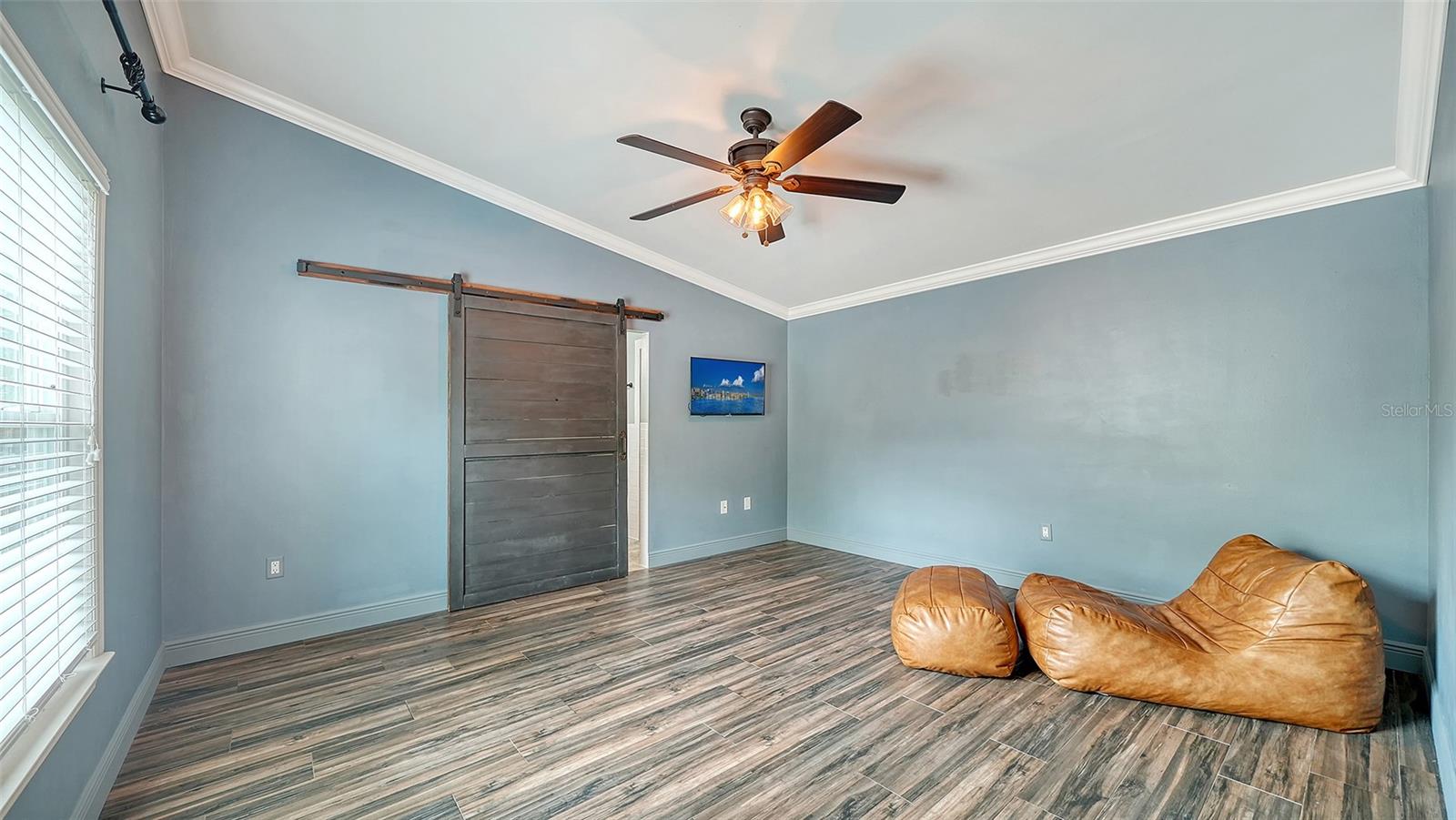 361 BEARDED OAKS CIR