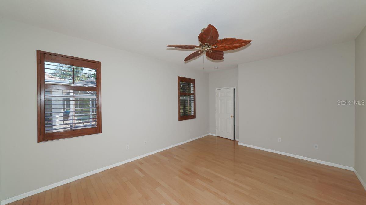 5453 NEW COVINGTON DR