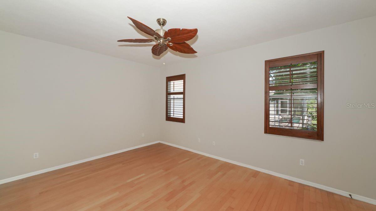 5453 NEW COVINGTON DR