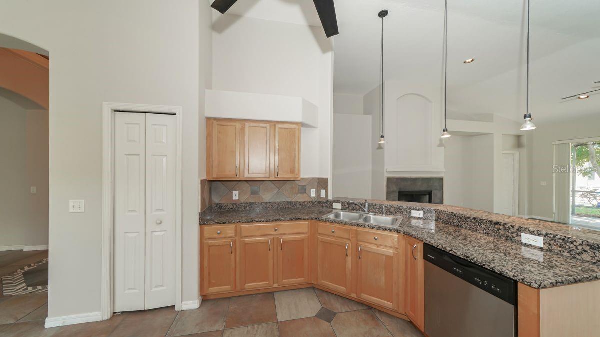 5453 NEW COVINGTON DR