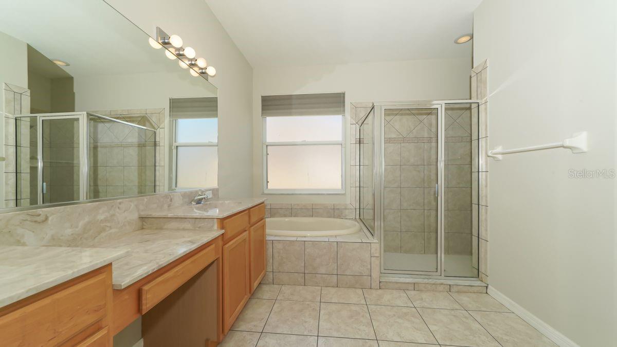 5453 NEW COVINGTON DR