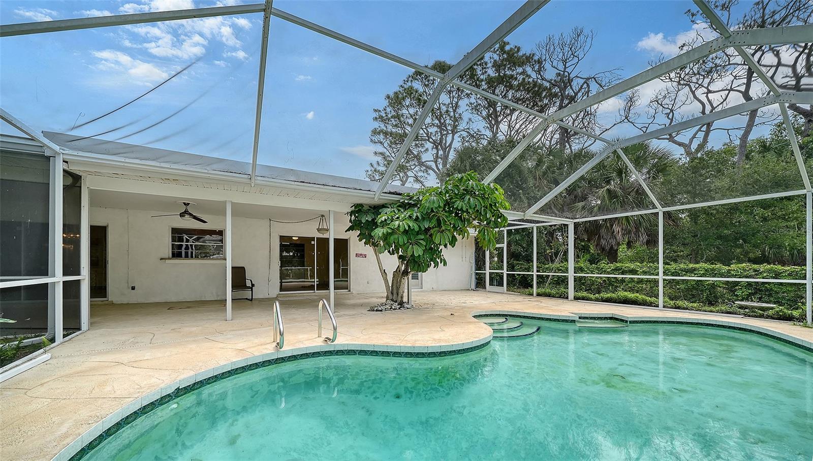 621 ALHAMBRA RD