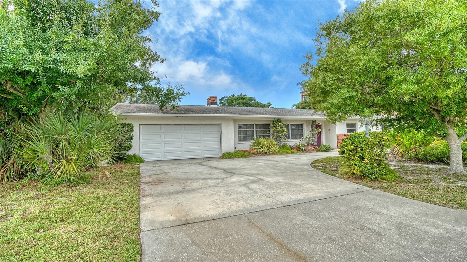 621 ALHAMBRA RD