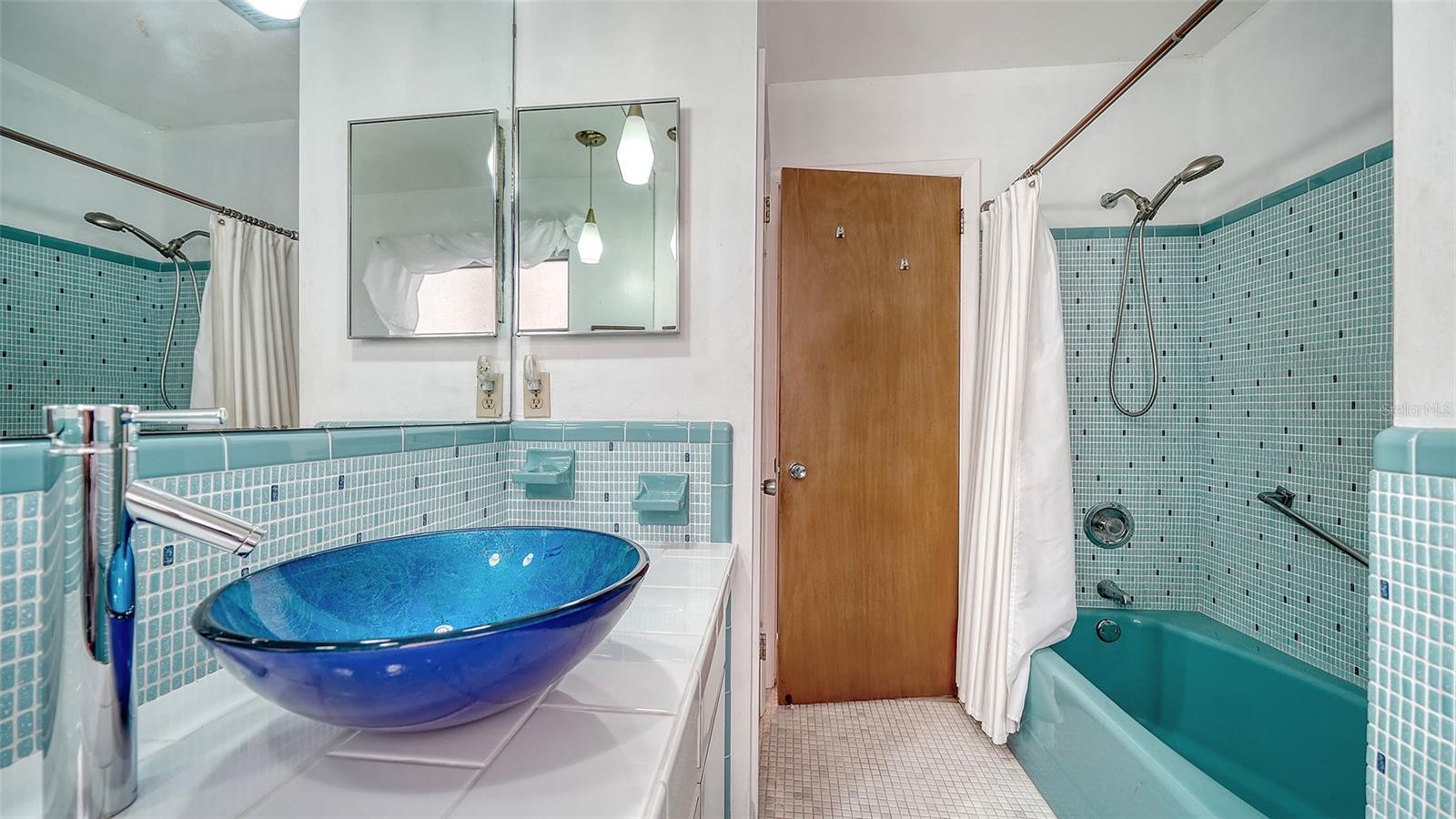 621 ALHAMBRA RD