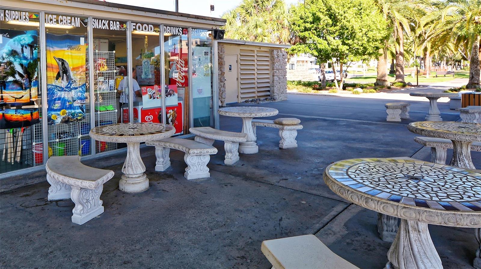 621 ALHAMBRA RD