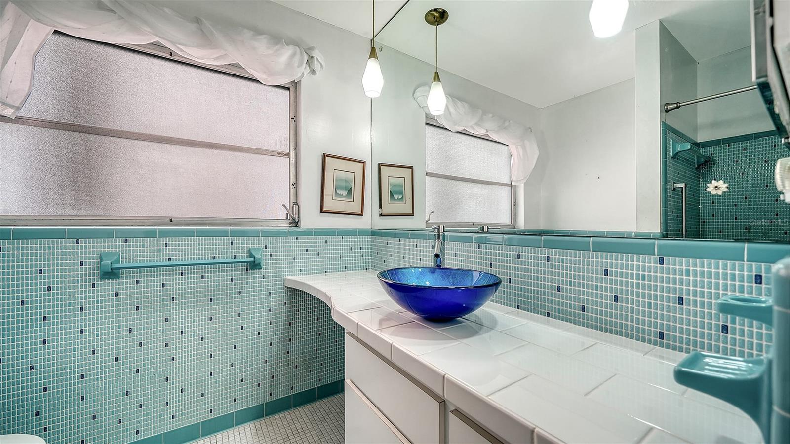 621 ALHAMBRA RD