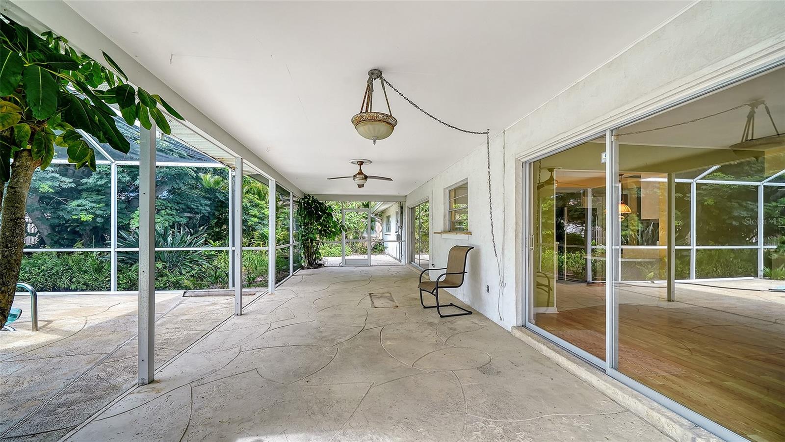 621 ALHAMBRA RD