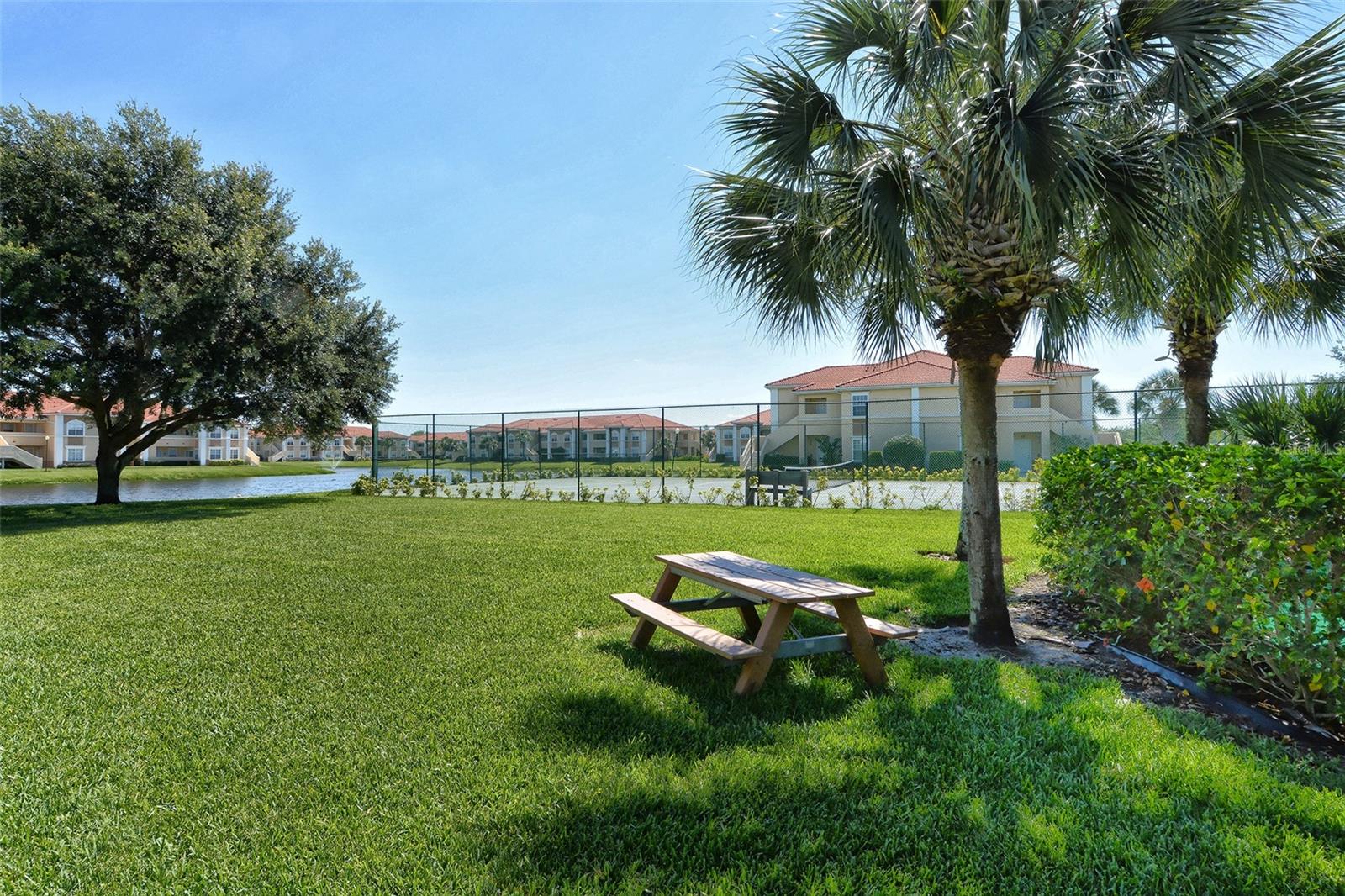 1010 VILLAGIO CIR #201