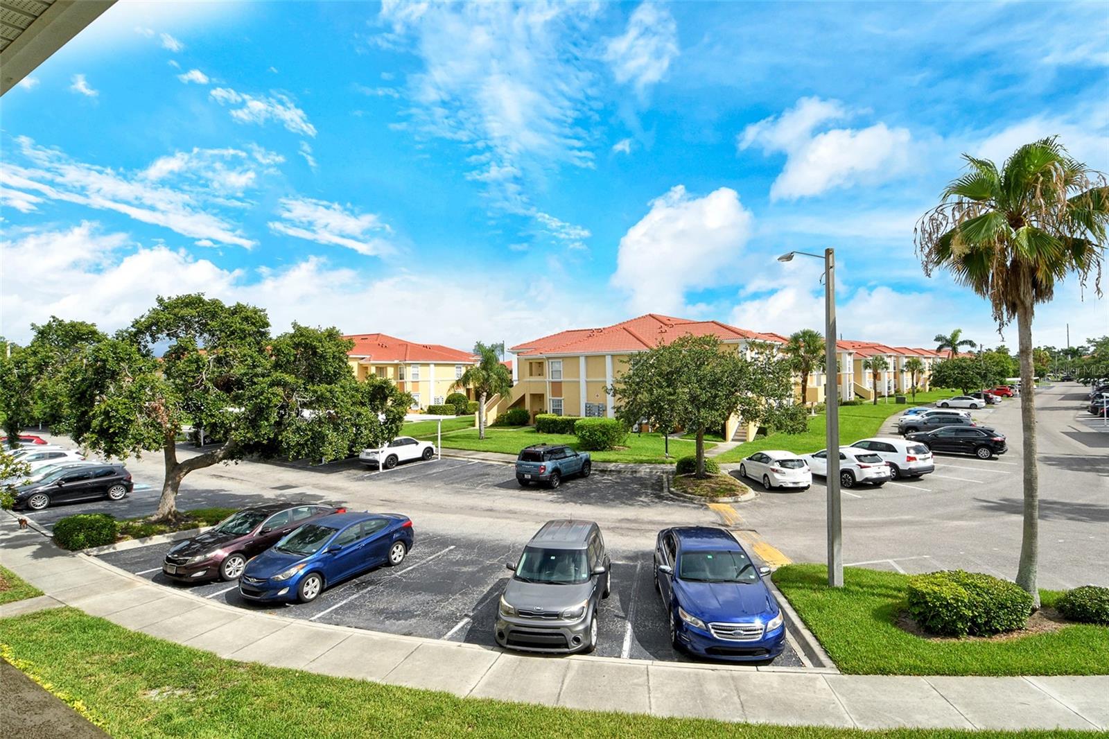 1010 VILLAGIO CIR #201