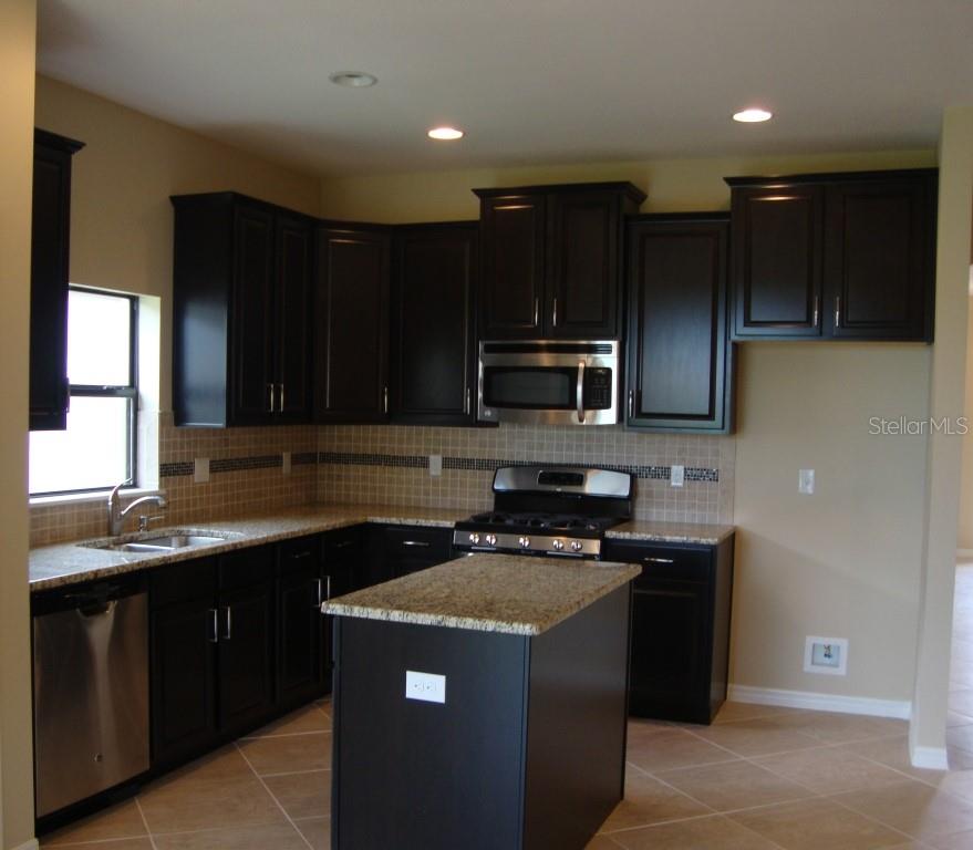 3609 81ST PL E