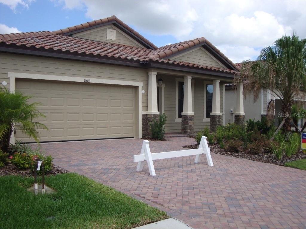 3609 81ST PL E