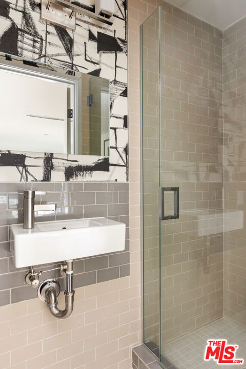 Hollywood Penthouse Condo