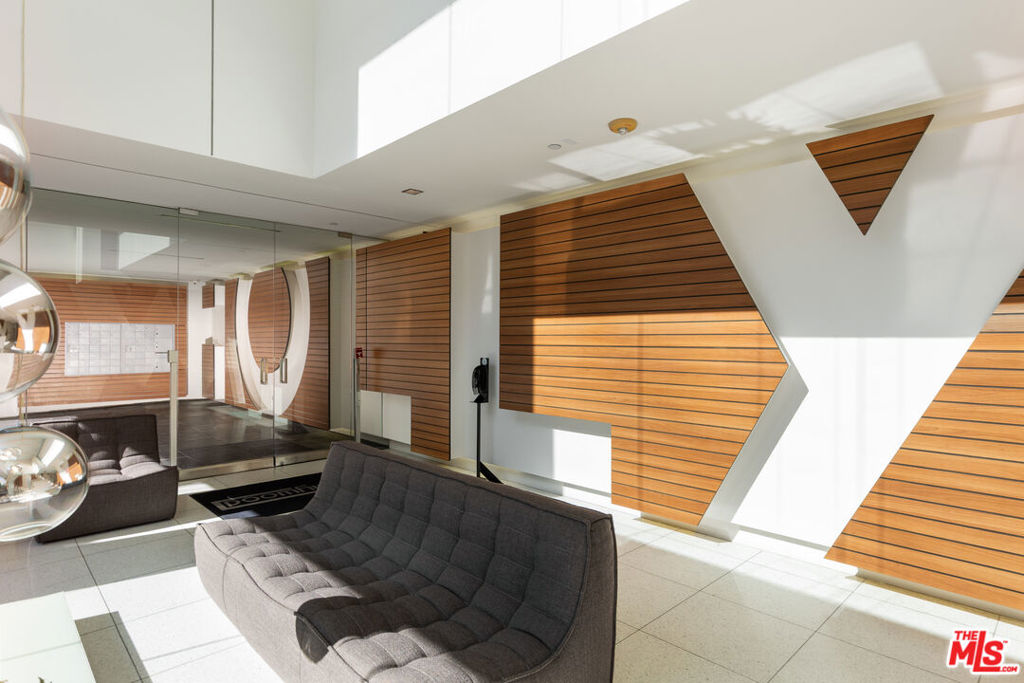 Hollywood Penthouse Condo