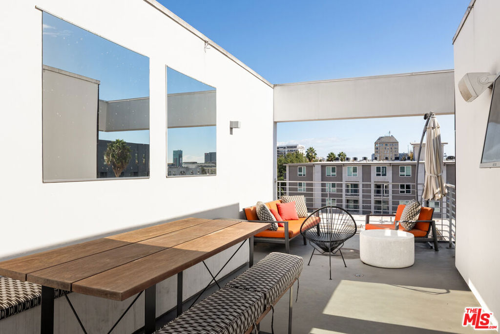 Hollywood Penthouse Condo